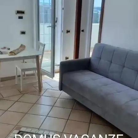 Appartement Domus Vacanze Romane *